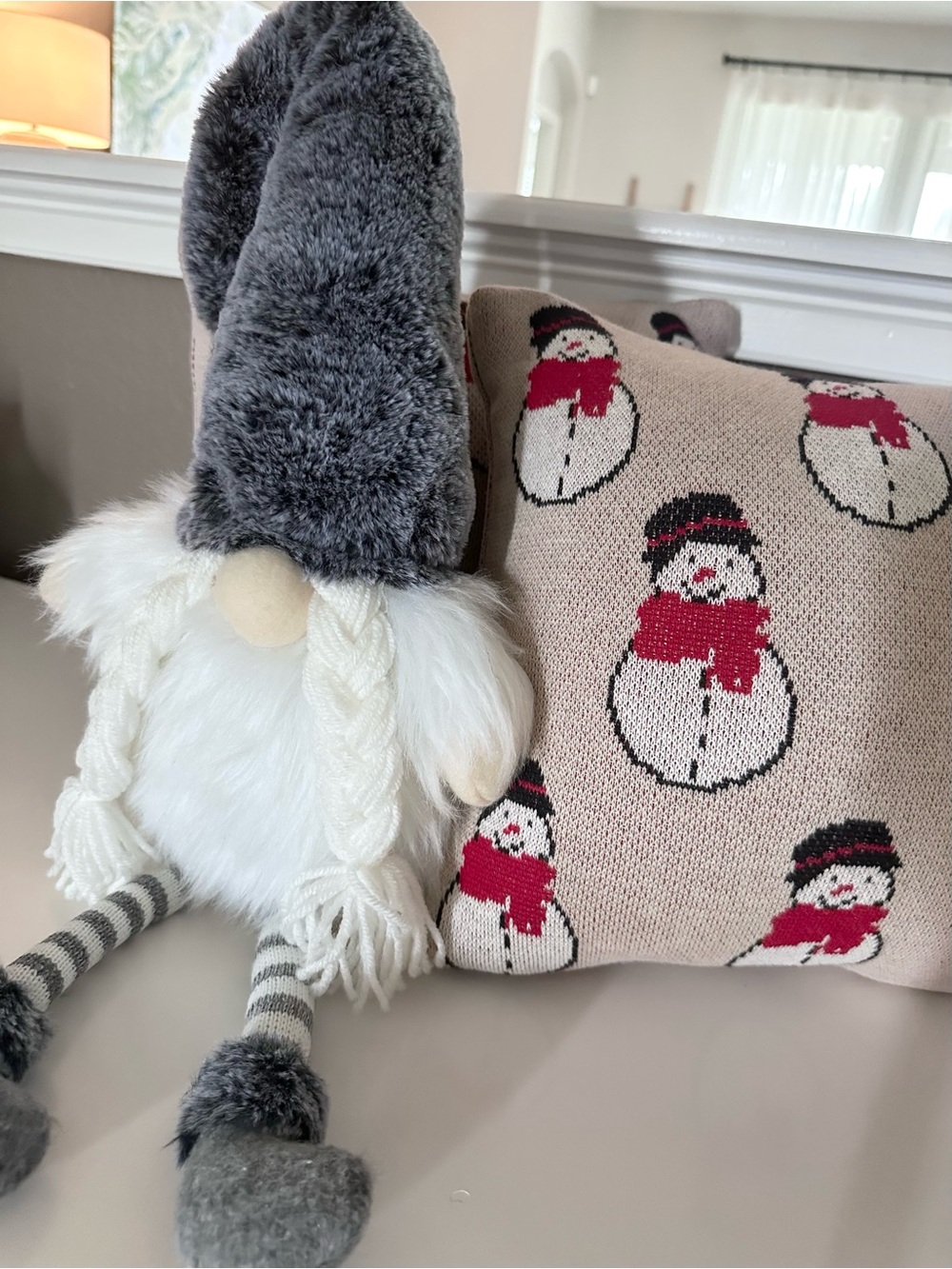 ⛄️ Mini Pillows ⛄️ - Picture 3 of 4